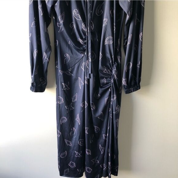 Tibi   - Picture 4 of 6